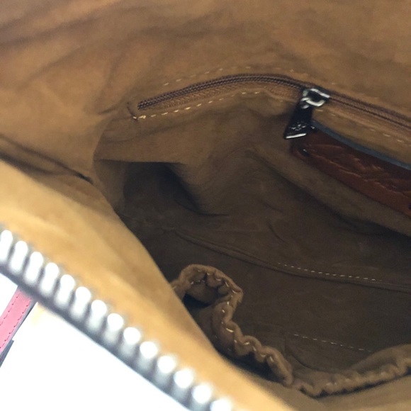 Patricia Nash Valerie Distressed Vintage Berry Red Leather Wristlet NWT & Card - Picture 10 of 12